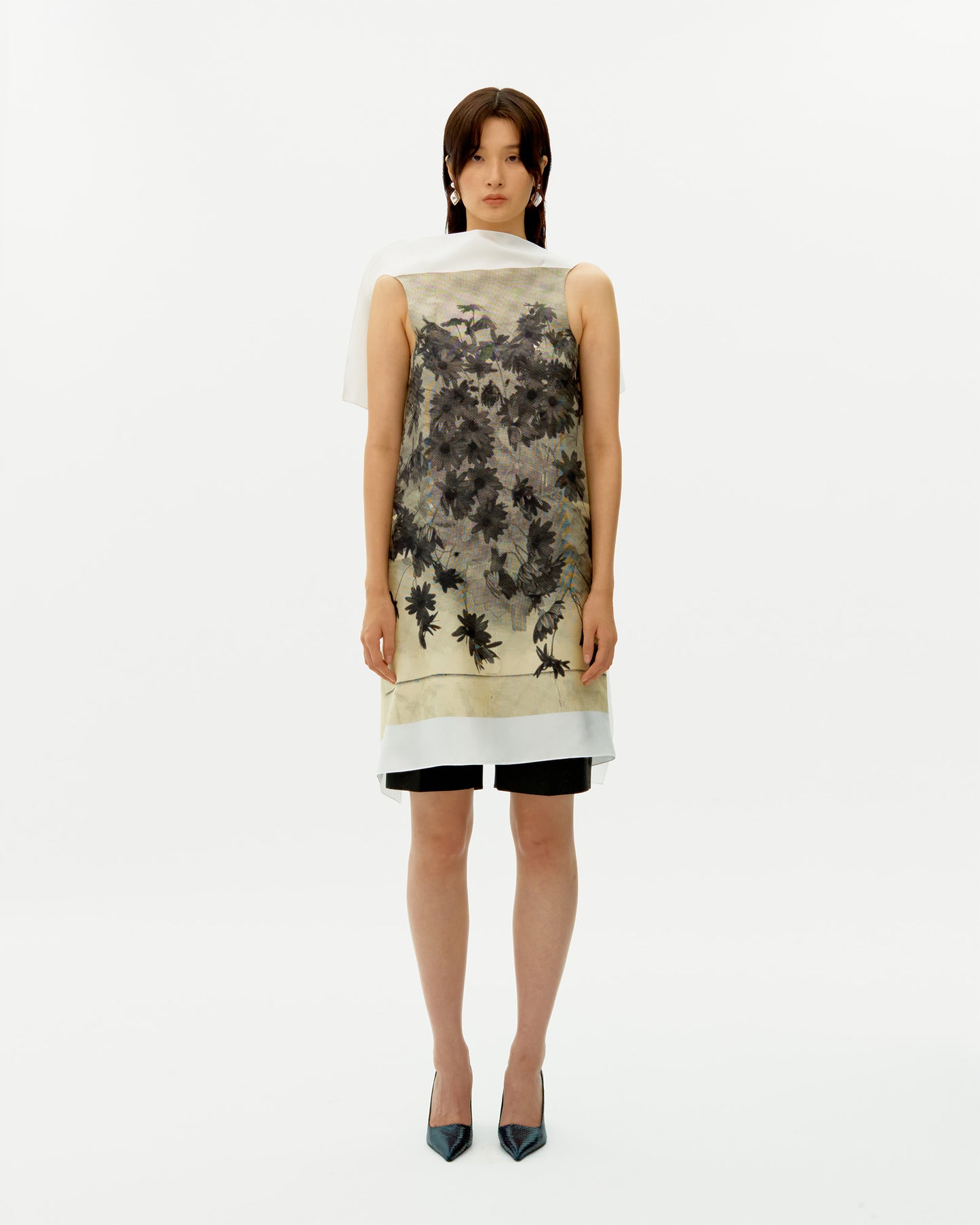 DAISIES PRINTED SILK FLAG TOP