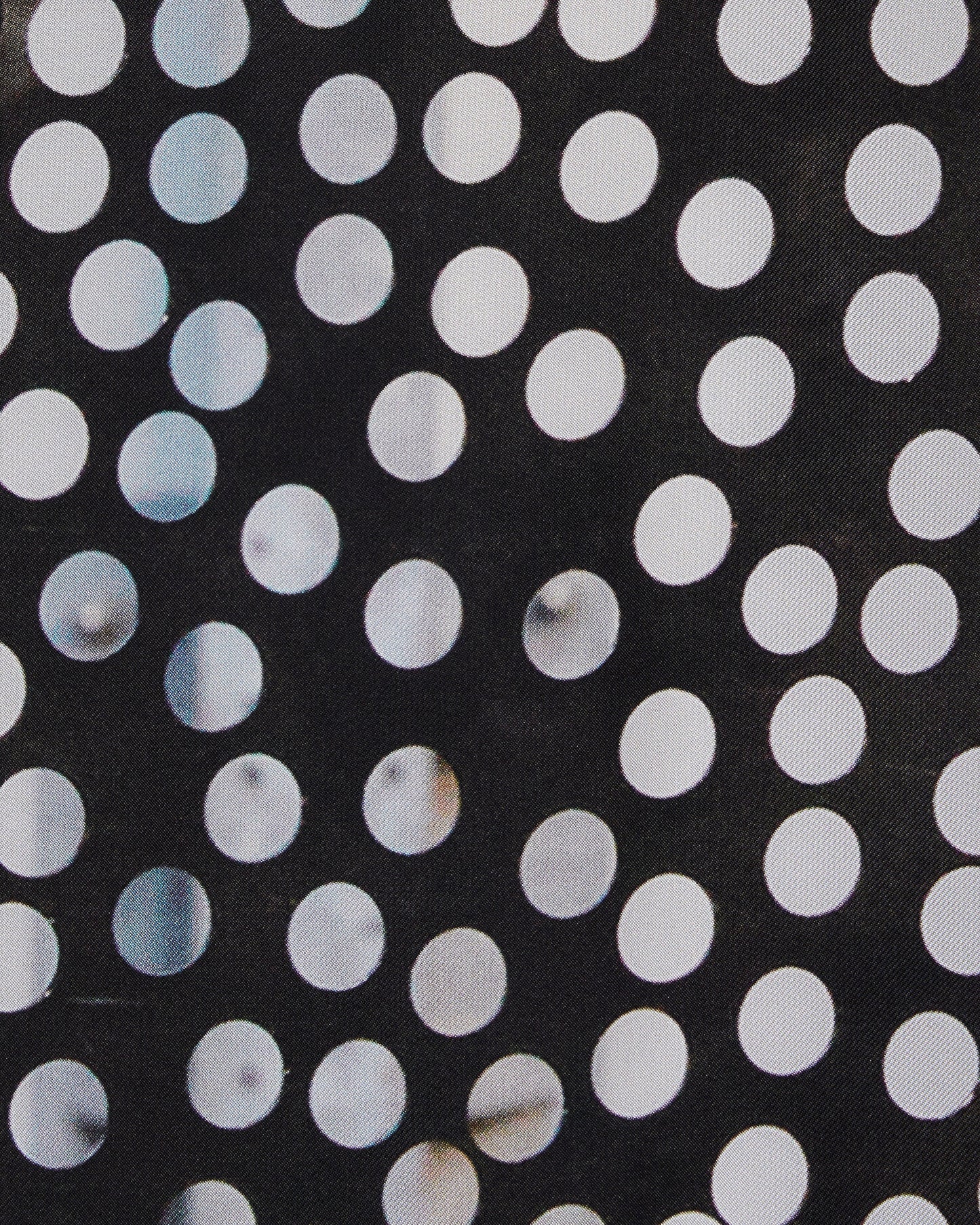 ARRANGEMENT 02 FLAG DRESS 03