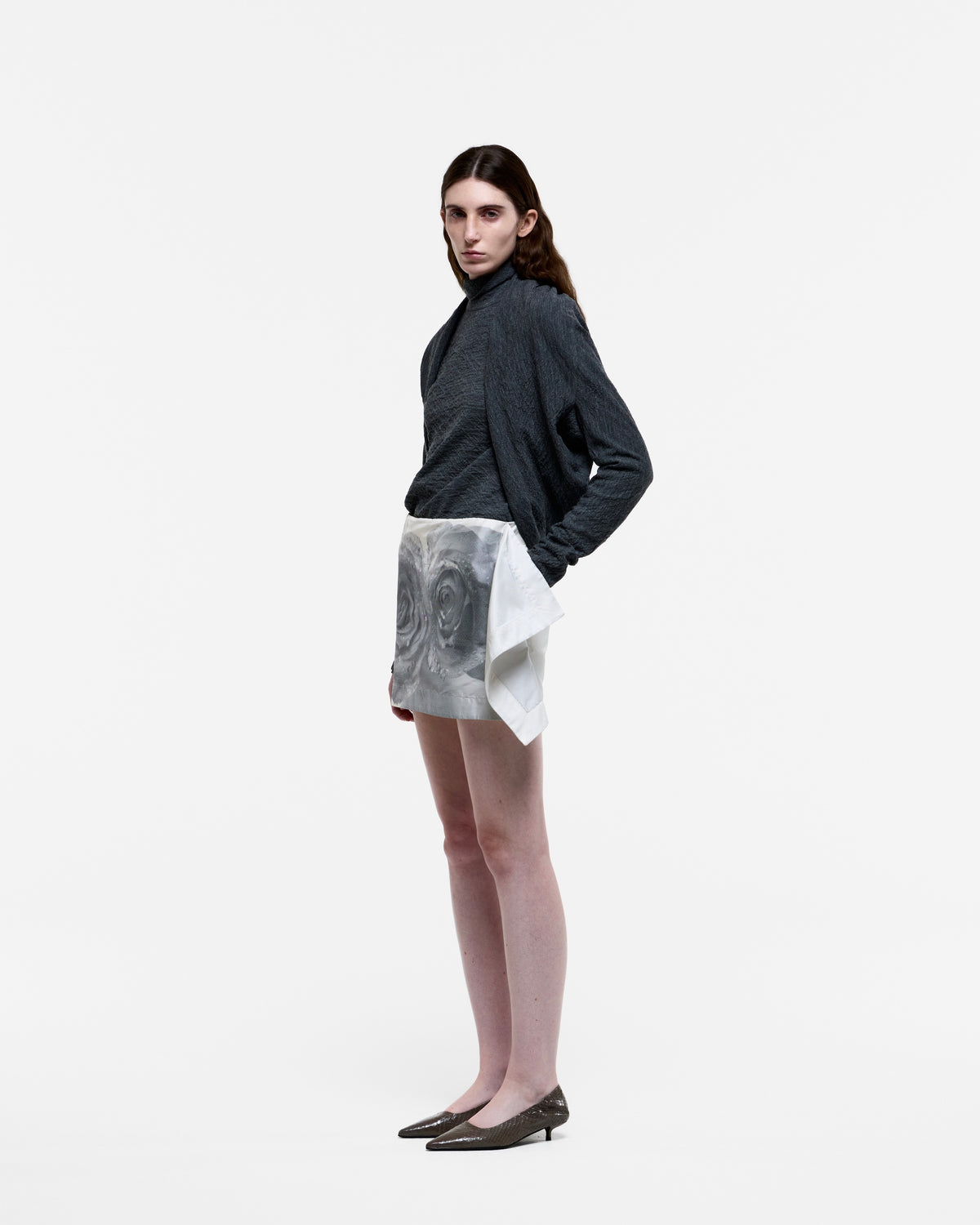 WHITE ROSE MINI FLAG SKIRT