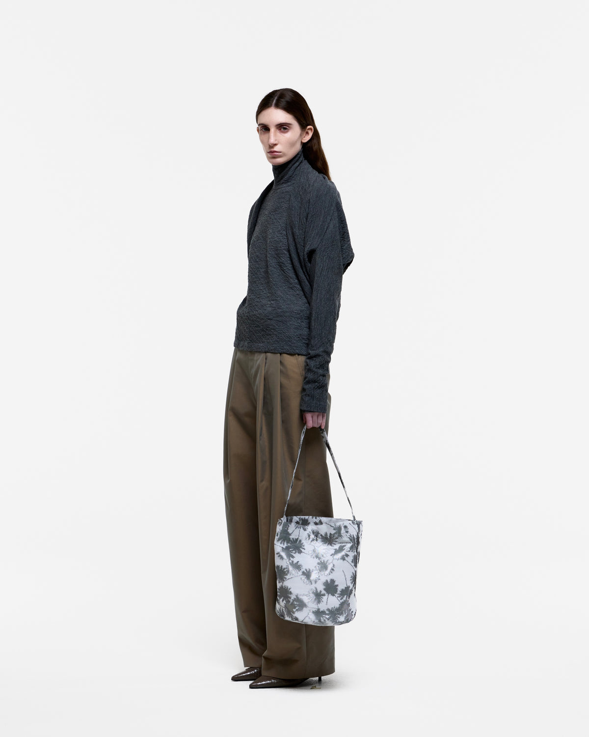 OLIVE GREEN TWO TUCK TROUSERS