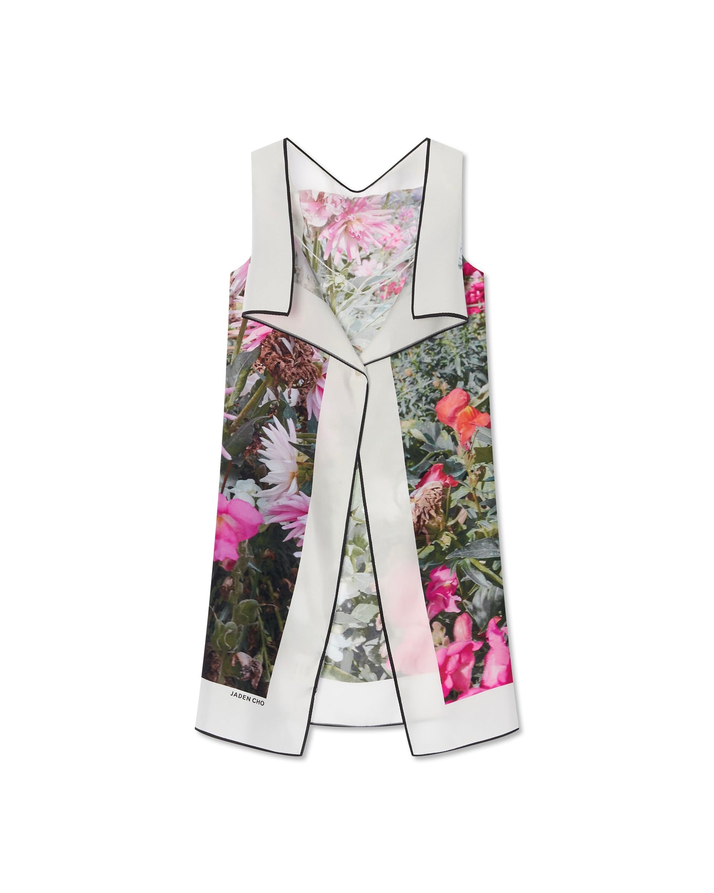 ARRANGEMENT 02 FLAG DRESS 02